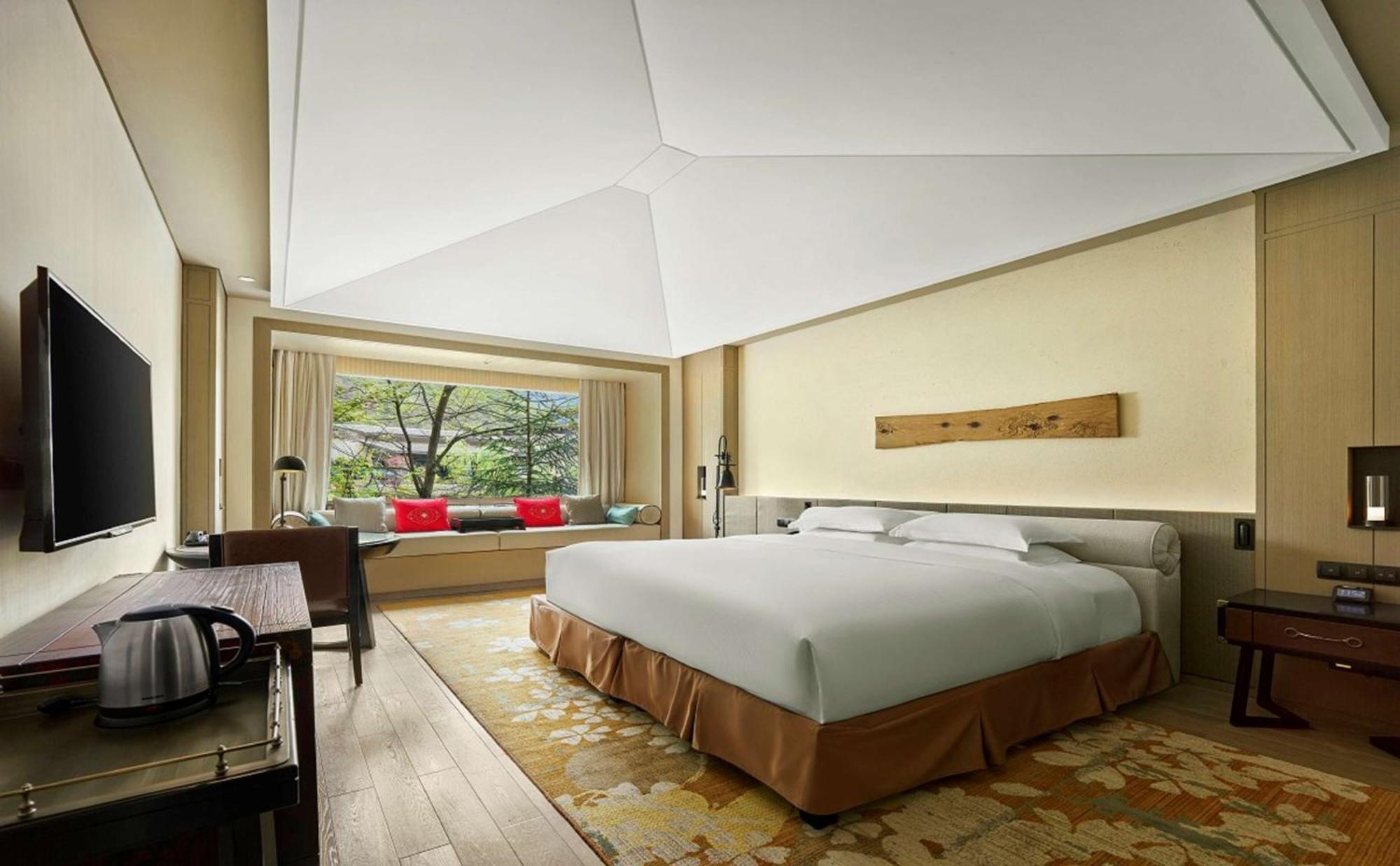 Hilton Jiuzhaigou Resort Zhangzha Town Экстерьер фото